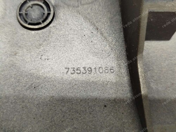 Fiat Doblo Bagaj Kapak Plakalık Çıtası Kaplaması 735391066 CP HP (FA110))