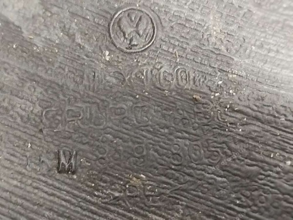 Volkswagen Jetta Arka Havalandırma Kanalı Sol 1KM819805 CP (AB110)
