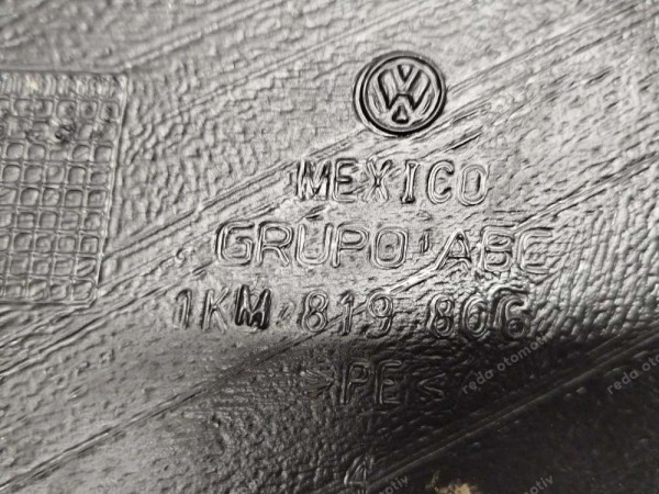 Volkswagen Jetta Arka Havalandırma Kanalı Sağ 1KM819806 CP HP (AB110)