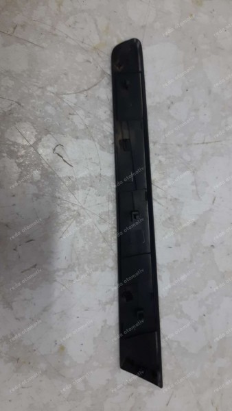 Volkswagen Jetta Sağ Ön Kapı Döşemesi İi Trim 5C6867440A SP (BA-120)