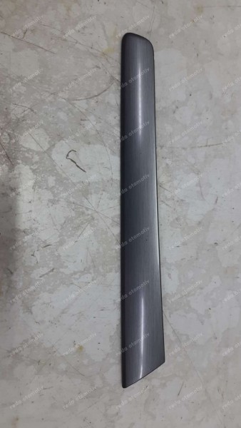 Volkswagen Jetta Sağ Ön Kapı Döşemesi İi Trim 5C6867440A SP (BA-120)
