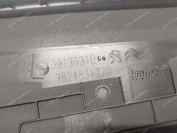 Opel Corsa F Orta Direk Sağ Üst Kaplaması Bakaliti 98248317ZD 39196910SP (KF130)