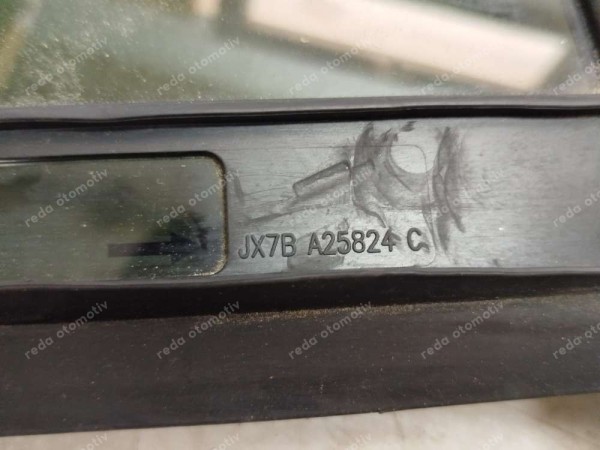 Ford Focus 4 Sağ Arka Kapı Kelebek Camı Kılavuz Nikelaj JX7B-A25824-C CP (KA120)