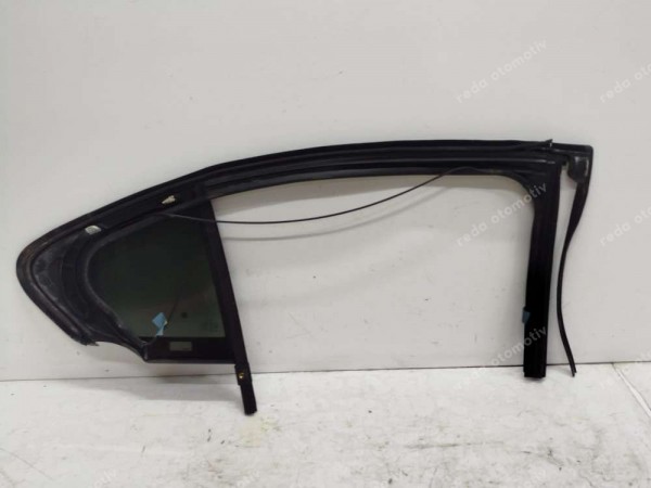 Ford Focus 4 Sol Arka Kapı Kelebek Camı Kılavuz JX7B-A25825-C CP HP (KB120)