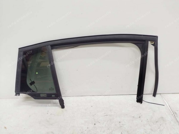 Ford Focus 4 Sağ Arka Kapı Kelebek Camı Kılavuz JX7B-N25825-C CP (KC120)