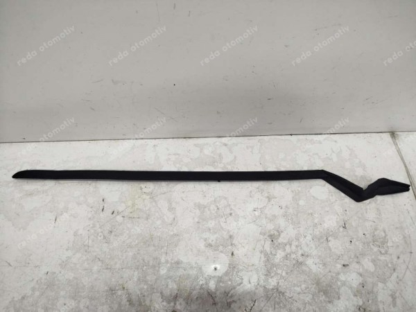 Ford Focus 4 Ön Cam Çıtası Sol Kaplama JX7B-A03195 CP (KG120)