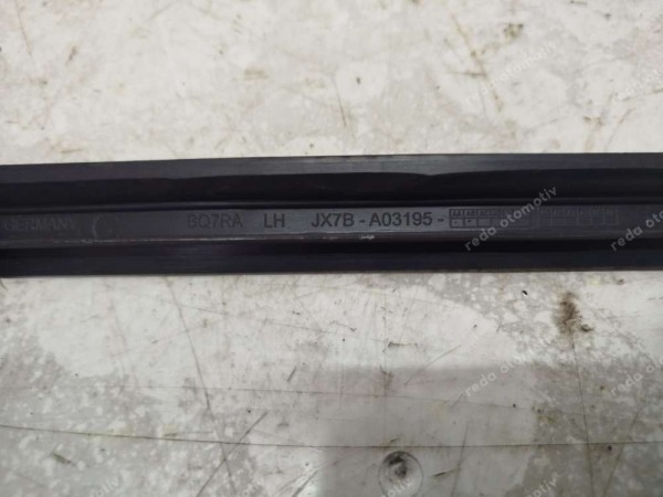 Ford Focus 4 Ön Cam Çıtası Sol Kaplama JX7B-A03195 CP (KG120)