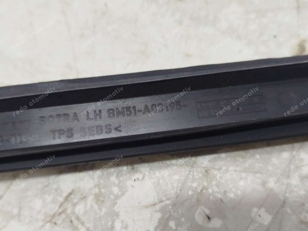 Ford Focus 3 Ön Cam Çıtası Sol Kaplama BM51-A03195 CP HP (KG120)