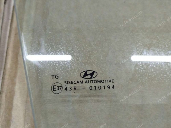 Hyundai Bayon İ20 Sağ Ön Kapı Camı Orj 82420-Q0000 SP YP (LA140)