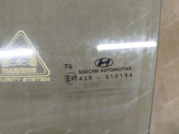 Hyundai Bayon İ20 Sol Ön Kapı Camı CP (LA141)