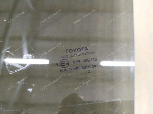 Toyota Yaris Cross Sağ Arka Kapı Camı 68103-0D021 SP (LB141)