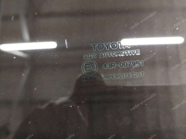Toyota Yaris Cross Sol Ön Kapı Camı 68102-0D011 SP (LA142)