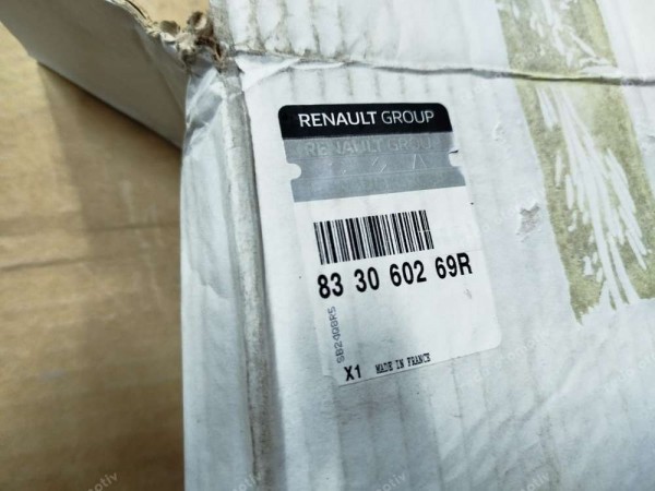 Renault Espace 5 Sağ Arka Kelebek Camı 833060269R YP (LA150)