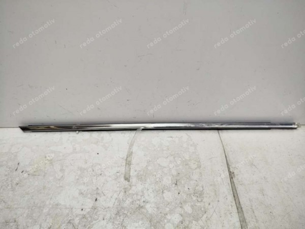 Ford Focus 4 18> Sağ Ön Cam Dış Sıyırıcı Fitil (Nikelaj) D1M2B CP (KF125)