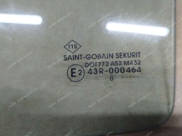 Renault Master 2 Sol Kapı Kelebek Camı 7700821590 CP (LB132)
