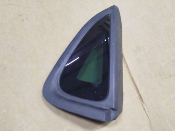 Renault Clio 4 Sol Arka Kelebek Küstod Camı 833067947R CP (LC121)