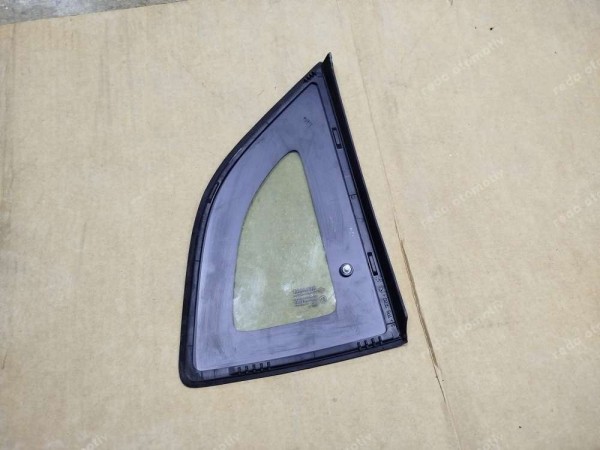 Renault Captur Sağ Arka Kelebek Küstod Camı 833075543R CP (LC121)