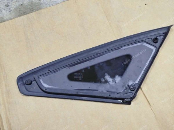 Renault Talisman Sol Arka Kelebek Küstod Camı 833074985R YP (LC122)