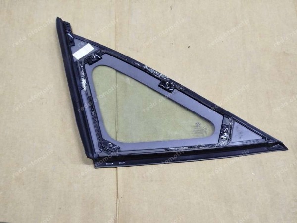 Hyundai Tucson Sağ Arka Kelebek Küstod Camı 87820-N7000 SP (LC122)