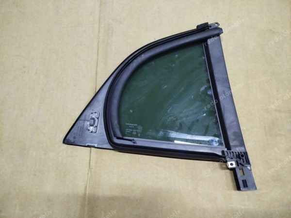 Renault Megane 4 Sol Arka Kelebek Camı 822212304R SP (LC122)
