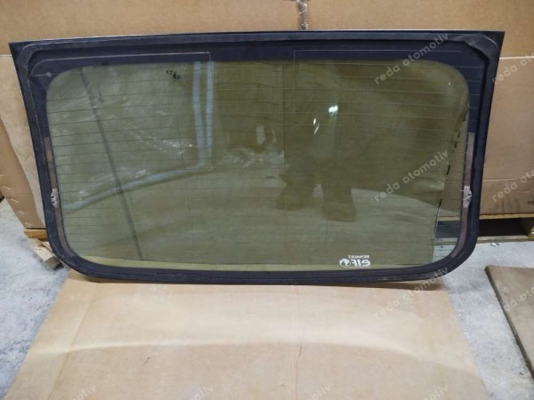 Renault Fluence Arka Cam 903000030R CP (LA100)