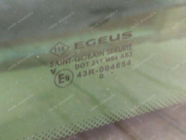 Renault Trafic 3 Sağ Arka Sürgülü Kapı Camı 822203339R YP (LC140)