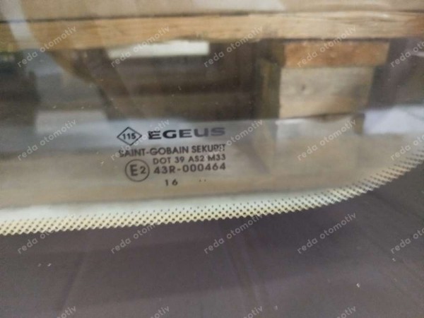 Renault Trafic 3 Sol Arka Küstod Camı 833416005R YP (MB141)