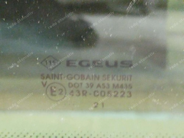 Renault Sağ Arka Küstod Camı 833406006R YP (MB141)