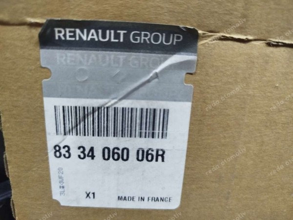 Renault Sağ Arka Küstod Camı 833406006R YP (MB141)