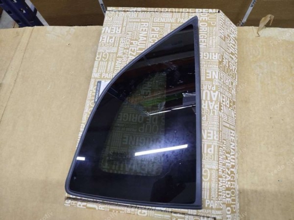 Renault Captur Sağ Arka Kelebek Küstod Camı 833067929R YP (MA142)
