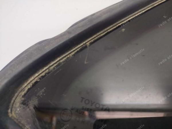 Toyota Yaris Cross Sağ Arka Kapı Kelebek Camı 68011-0D021 SP HP (LC125)