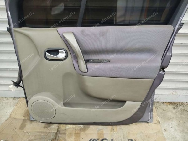 Renault Scenic 2 Sağ Ön Kapı Dolu SP (İD110)