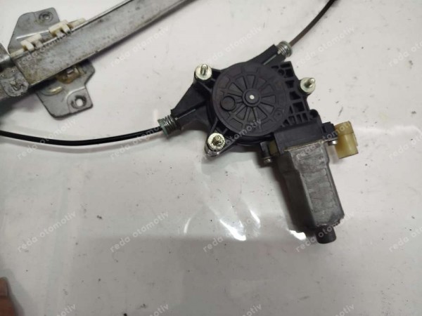 Hyundai Accent Era Sol Ön Cam Krikosu Motoru 82401-1G010 CP (İH123)