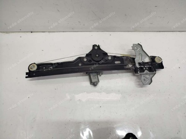 Renault Kadjar Sağ Ön Cam Krikosu Motoru 807207795R CP (İH132)