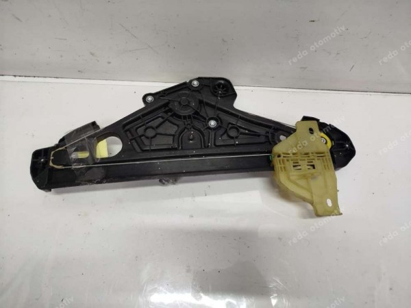 Renault Captur 2 Sol Arka Cam Krikosu 827216497R CP (İG142)