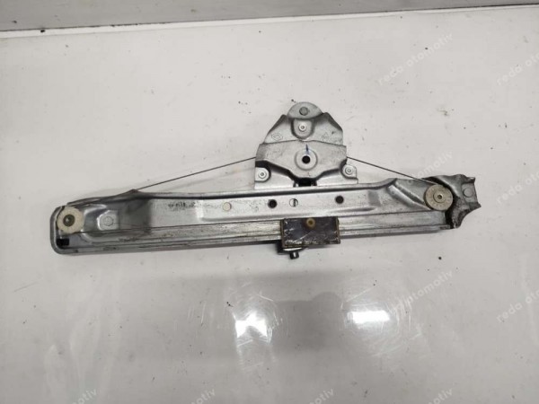 Dacia Duster Sağ Arka Cam Krikosu Motoru 827208597R CP (İH142)