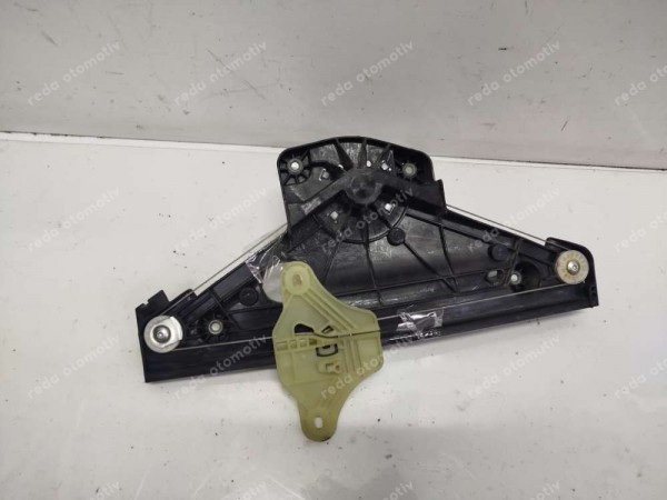 Renault Clio 5 Sağ Arka Cam Krikosu Mekanizması 827204807R CP (İH140)