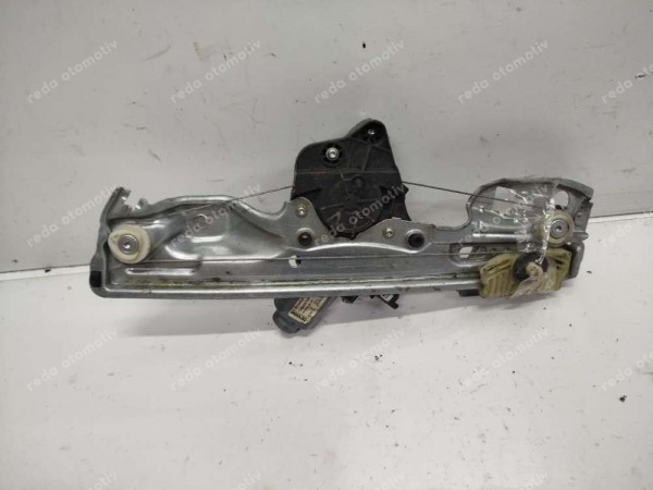 Renault Megane 4 Sağ Arka Cam Krikosu Motoru 827209091R CP (İH143)