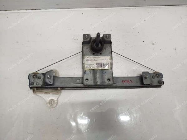 Renault Clio 4 Sağ Arka Cam Krikosu Motoru 827003722R CP (İH140)