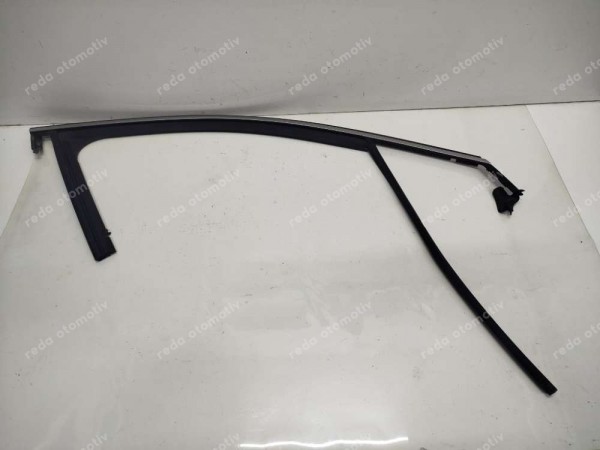 Renault Clio 5 Sağ Ön Cam Fitili Krom 803306847R SP (BE120)