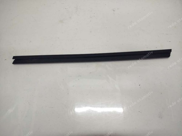 Renault Clio 5 Sağ Ön Cam İç Sıyırıcı Fitil 803305823R SP (BF120)