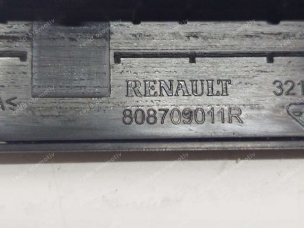 Renault Clio 5 Sağ Ön Kapı Kelebek Cam Çıtası 808709011R SP HP (BF120)