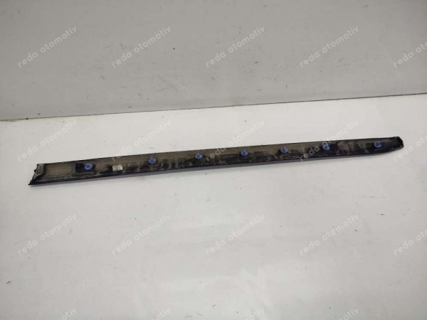 Renault Clio 5 Sağ Ön Kapı Bandı Çıtası 801866756R CP HP (BF120)