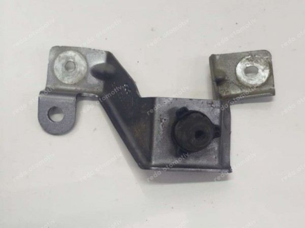Renault Clio 5 Sol Ön Çamurluk Bağlantı Braketi 631437592R 631432376R SP (EB120)
