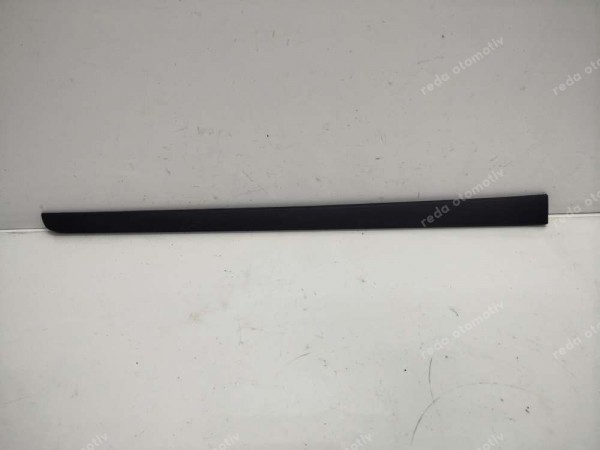 Hyundai Bayon Sol Ön Kapı Bandı Çıtası 87721-Q0400 SP (BA110)