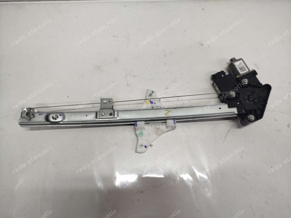 Hyundai Bayon Sol Ön Cam Krikosu Motoru 82450-Q0520 SP YP (BA120)