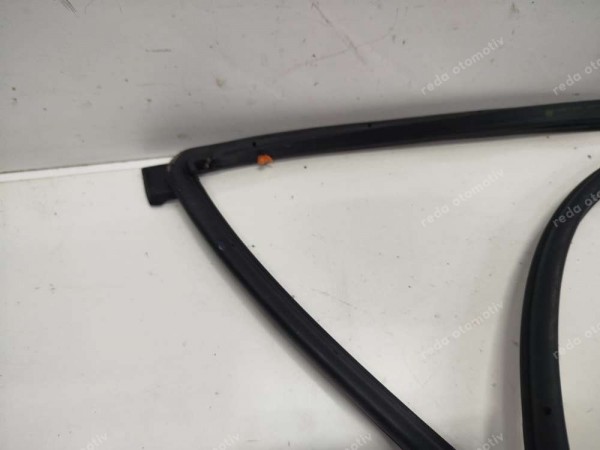 Hyundai Bayon İ20 Sol Ön Kapı Çevre Fitili 82130-Q0000 SP YP (BE120)