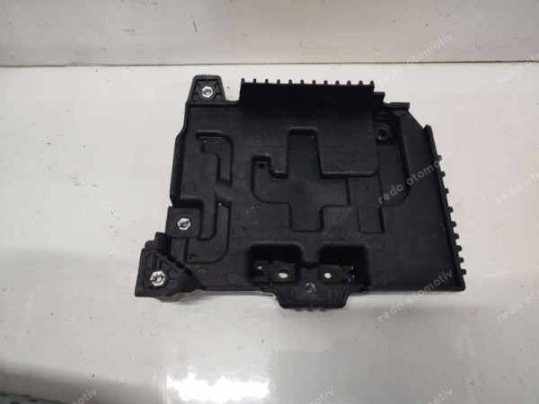 Hyundai Bayon İ20 Yeri Yuvası Akü Alt Tablası 37150-Q0000 SP YP (BE120)