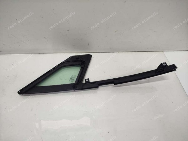 Renault Clio 5 Sol Ön Kelebek Camı 833015063R CP