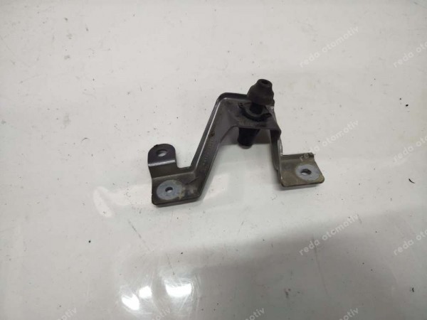 Renault Clio 5 Sağ Ön Çamurluk Bağlantı Braketi 631429156R SP (EB120)